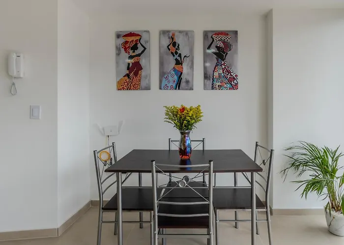 Mirador Del Laureles, Ac, Piscina, Parqueadero 701