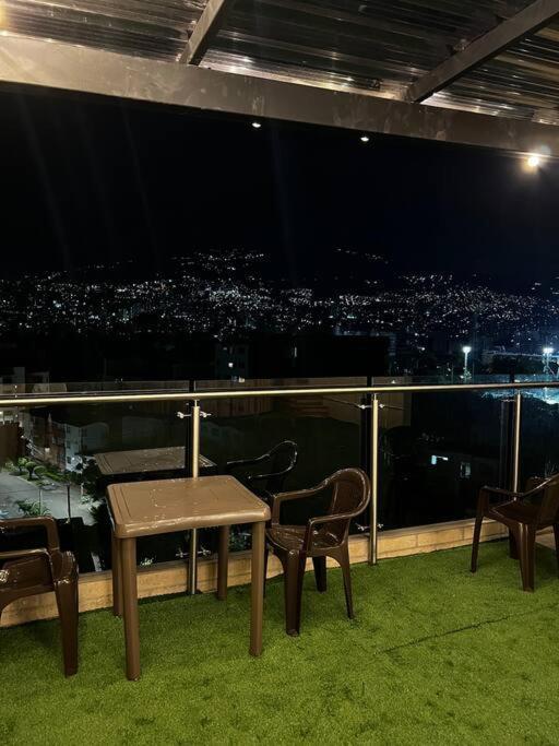 Mirador Del Laureles, Ac, Piscina, Parqueadero 701 Apartamento Medellín