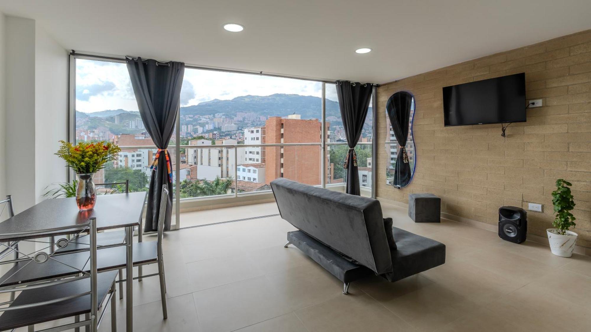 Mirador Del Laureles, Ac, Piscina, Parqueadero 701 Apartamento Medellín